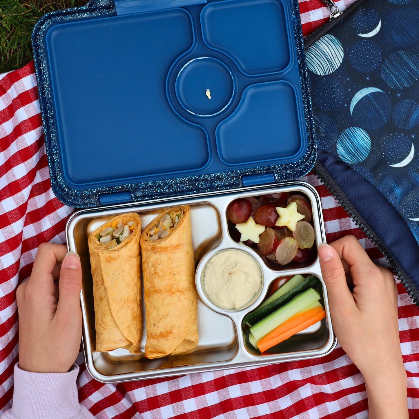 Yumbox Prêt Stainless Steel Bento Box – Leakproof, Reusable Lunch Box with Compartments for Kids & Adults – Sandwich-Friendly, BPA-Free, Eco-Friendly Lunch Container (Glitter Blue)